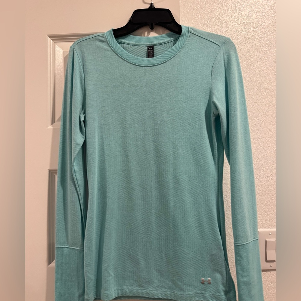 Under armour cold gear size small